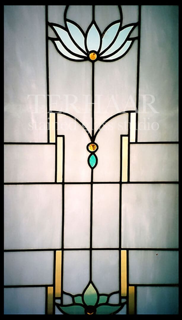 stained-glass-art_mission-style-flower_stained-glass-window_commercial_terhaarglass.com